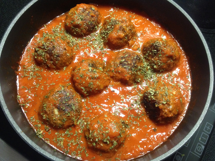 spanish-dishes-albondigas Spanish meatballs