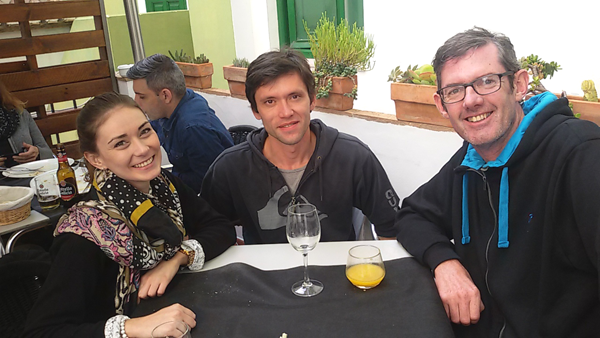 Dénia, destination to study Spanish and eat well Students with the teacher enjoying the month of the spoon in Denia
