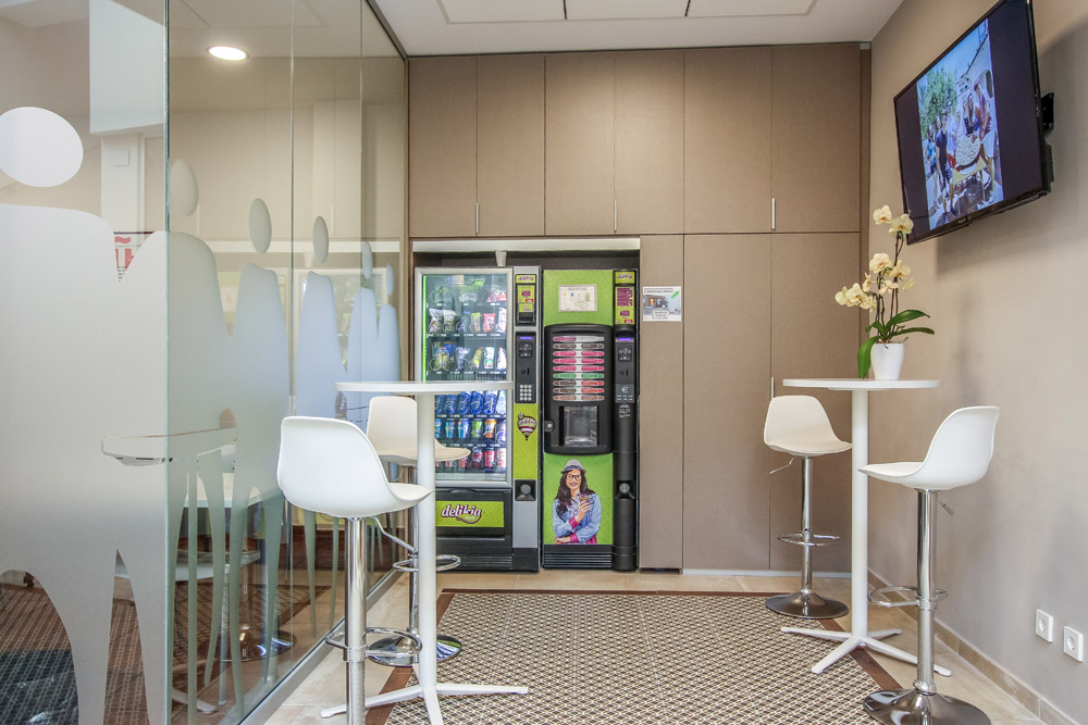 espace café à tlcdenia en espagne
