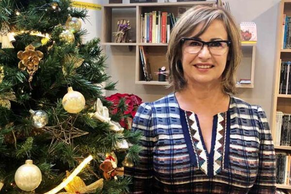 TLCdénia School of Spanish director the director next to the Christmas tree