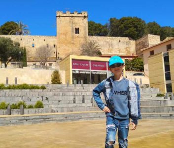 Spanische Nebensaison-Minigruppe (5-15 Jahre)