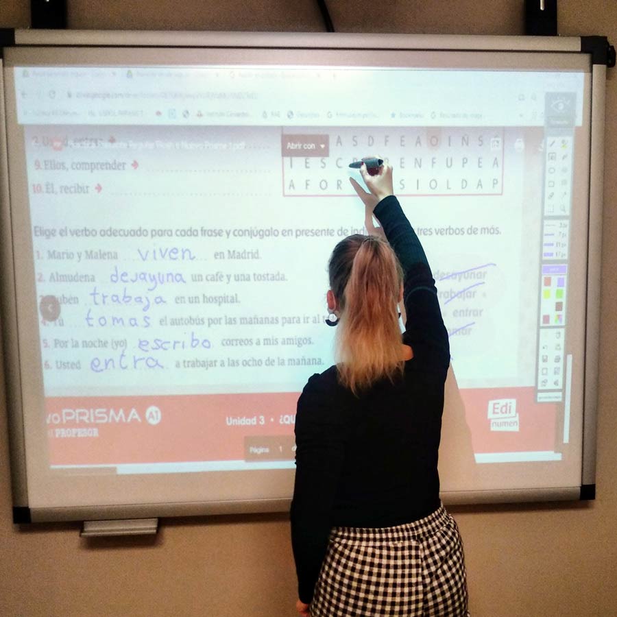 Erfahren Sie mehr über unsere Spanischkurse in Spanien - Whiteboard