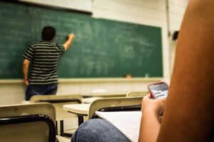 Profesor de español en clase