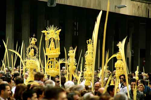 Procesión de las palmas en Elche, Semana Santa en España