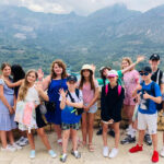 Grupo escolar en Castell de Guadalest, España