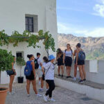Schulgruppe in Castell de Guadalest, Spanien