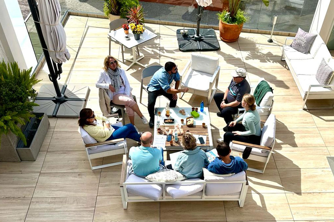 Spanish conversation lesson at the Spanish school rooftop