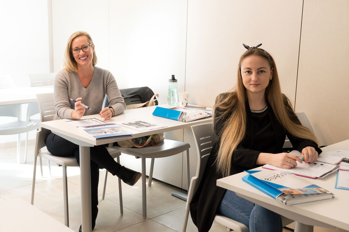 2 women attending a Spanish course in Spain