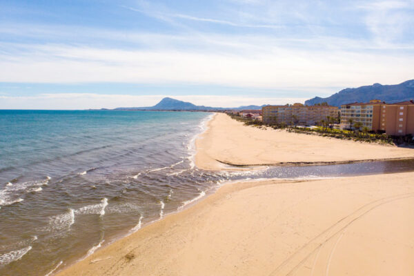 Playa de Denia en verano
