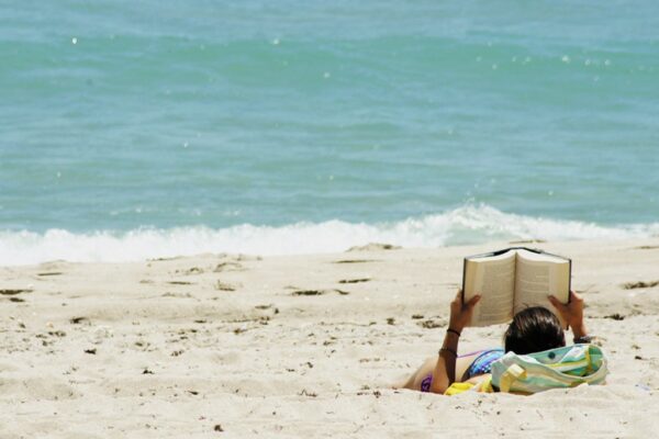Where to read or study outdoors in Denia