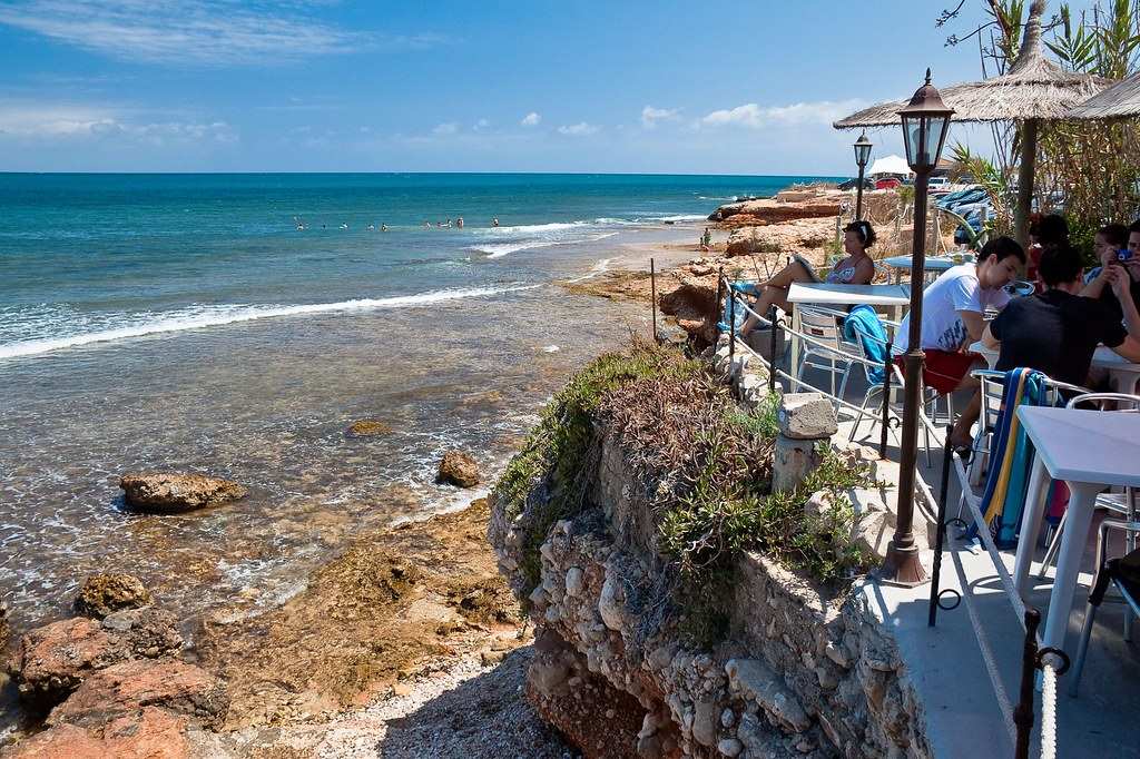 Best chiringuitos in Dénia to have a drink by the sea.